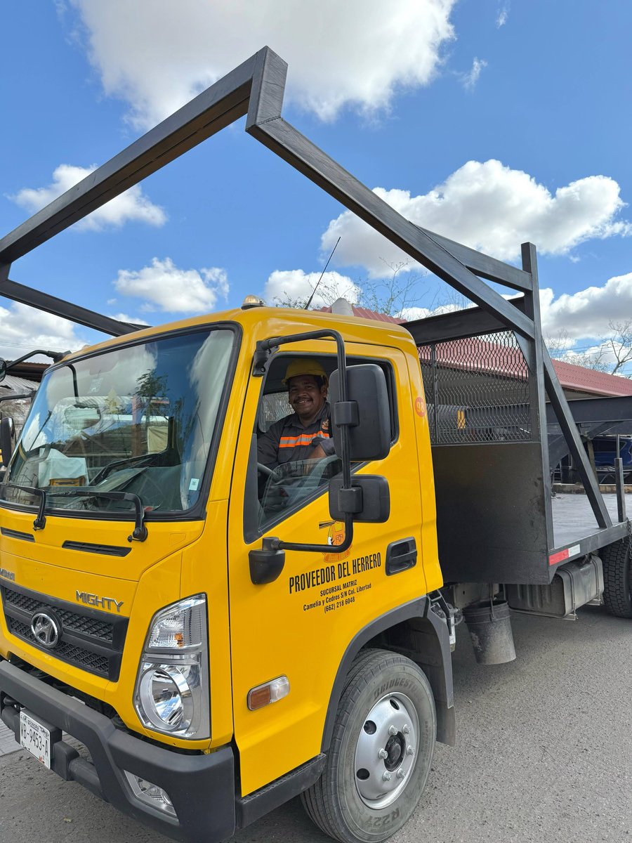 foto camion del Herrero en amarillo